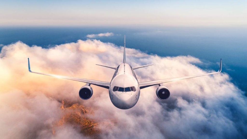 airline in the air - choosing a flight school