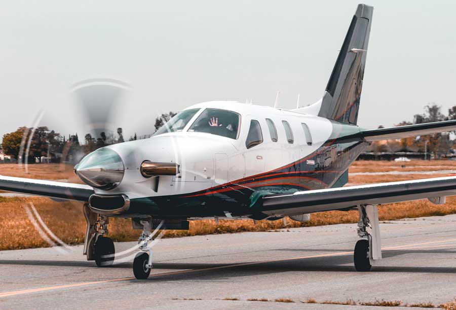 Fly turboprop planes with a high performance rating