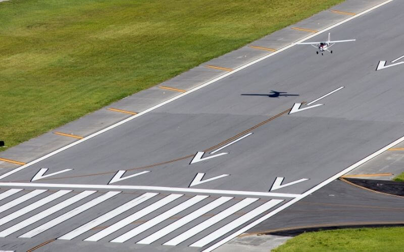 Cessna landing
