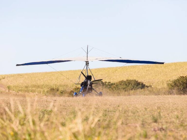 What Airplanes Can You Fly Without a Pilot License? Thrust Flight