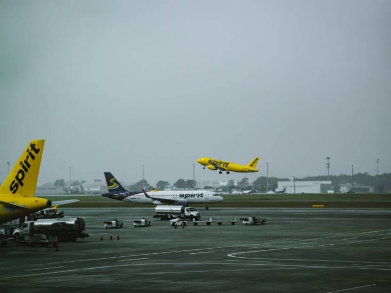 spirit-airlines-pilot-salary-how-to-become-a-spirit-pilot