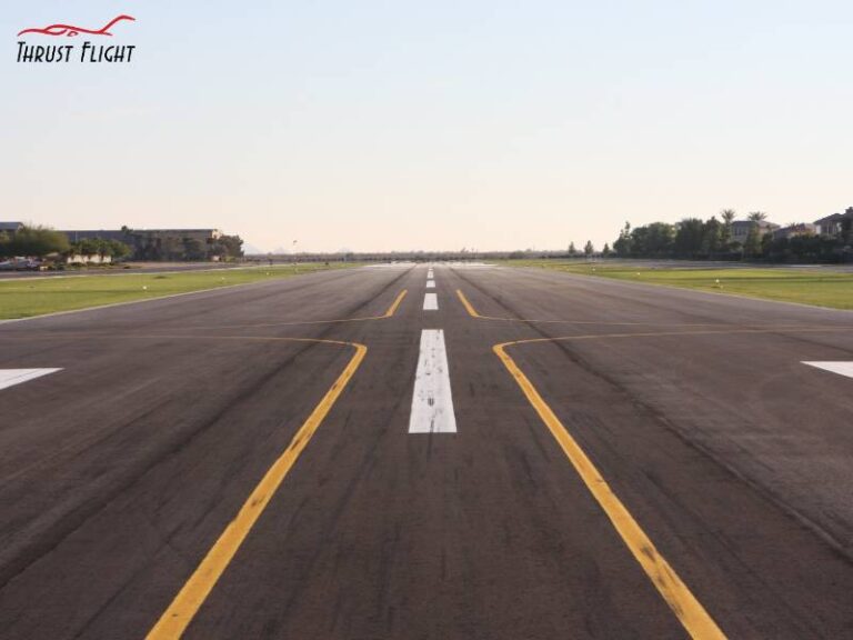 Runway centerline markings